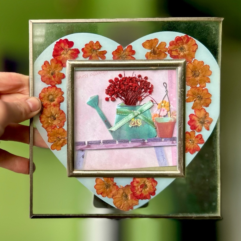 VTG Encased Dried Pressed Florals Cottagecore Garden Glass Art Decor